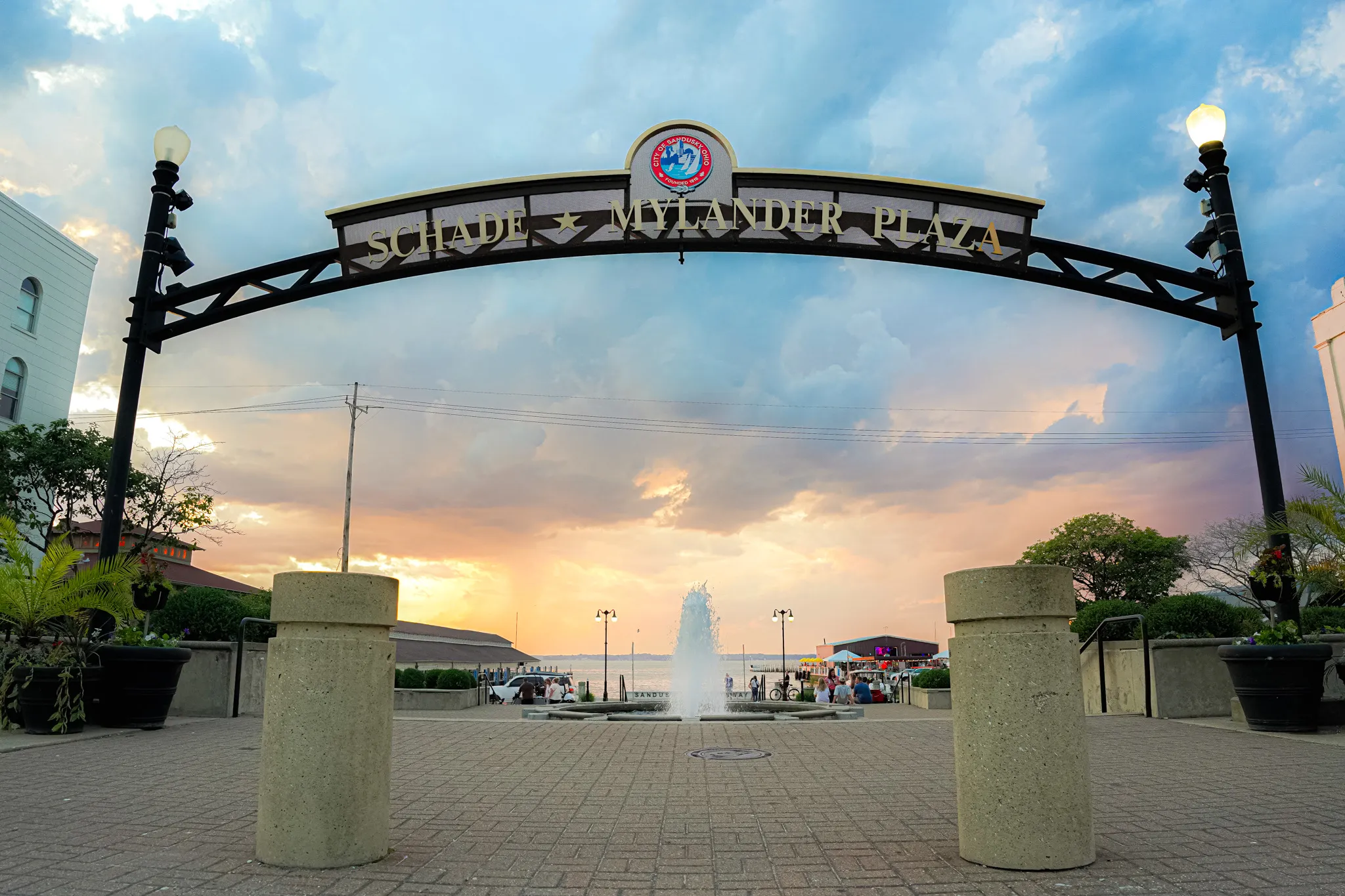 Downtown Sandusky Mylander Plaza fountain